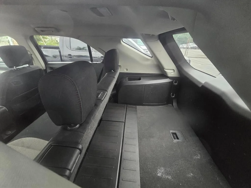 Used 2013 Silver Ice Metallic Chevrolet LT image 6
