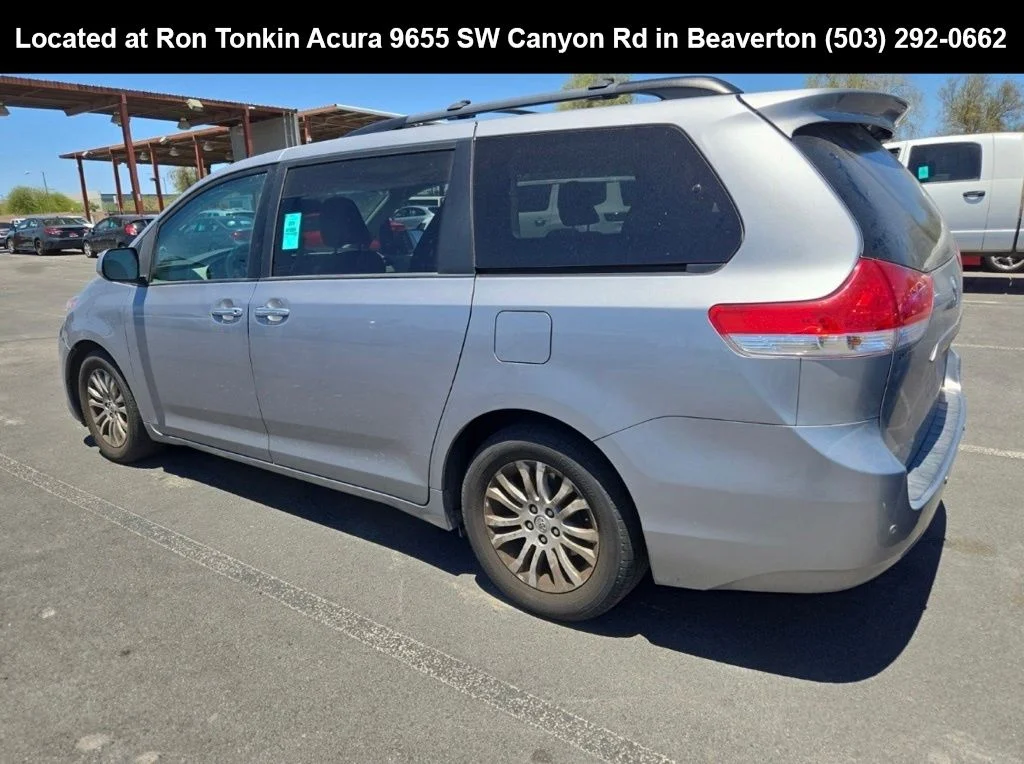 Used 2013 Silver Sky Metallic Toyota XLE image 6