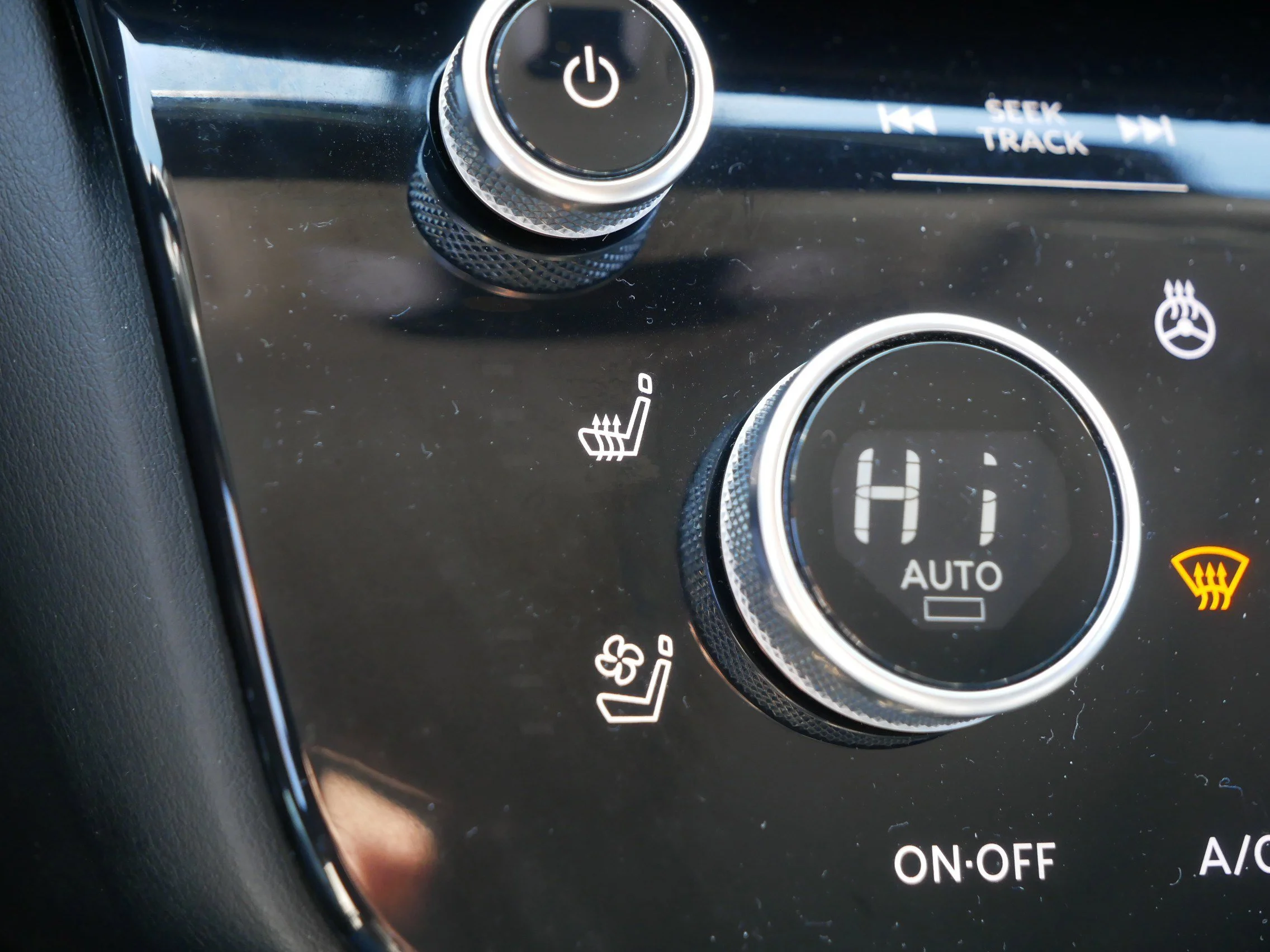 2025 INFINITI QX60 LUXE - Photo 28