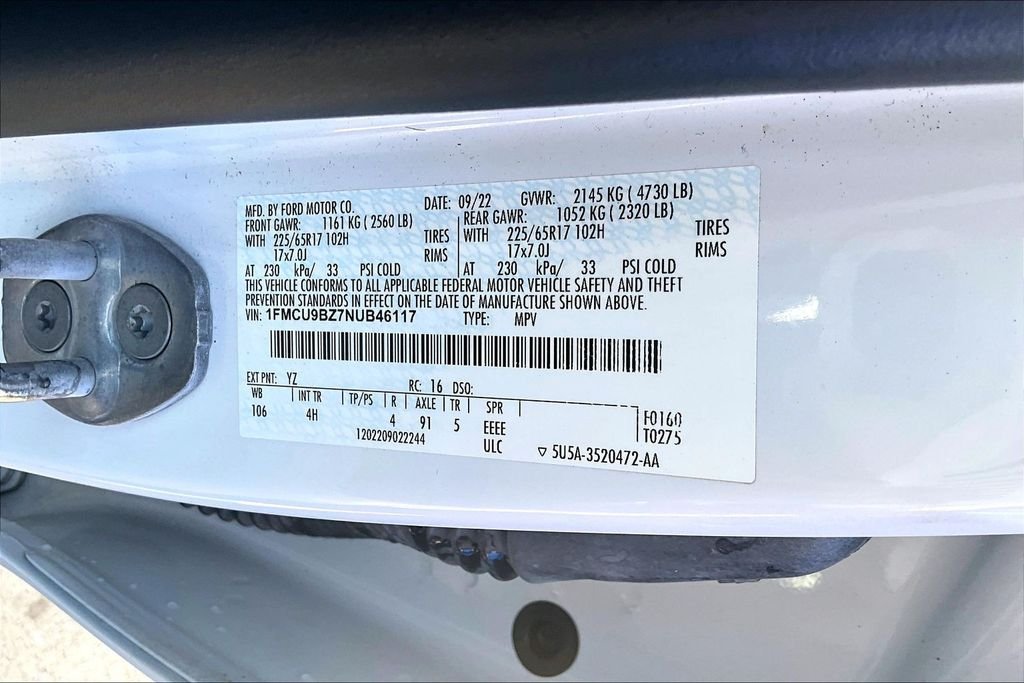 Used 2022 White Ford SE image 4
