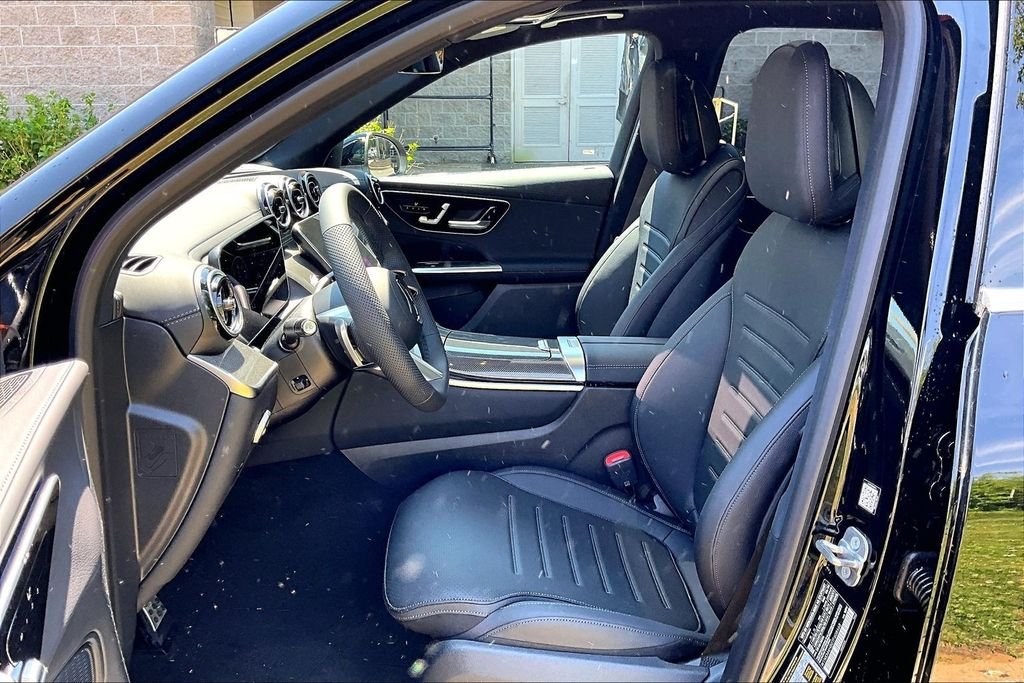 New 2026 Black Mercedes-Benz GLC 300 image 9