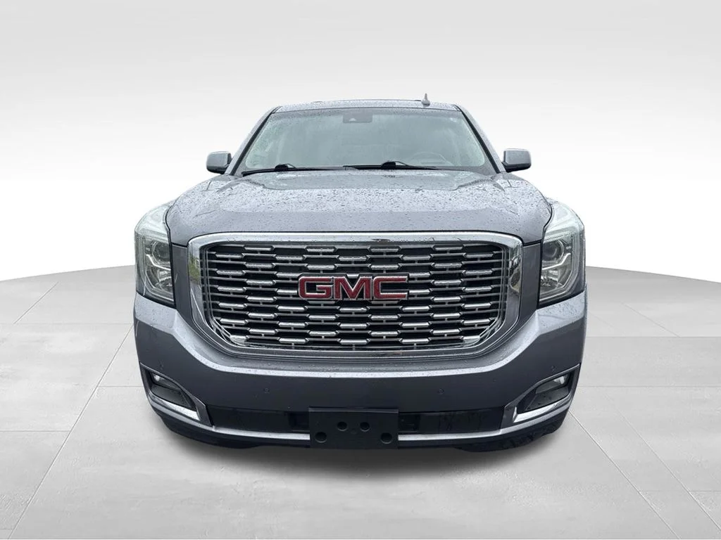 Used 2018 Gray GMC Denali image 9