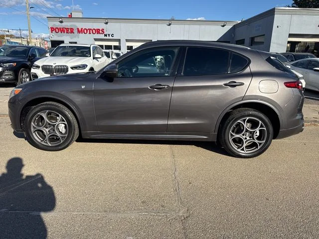 2023 Alfa Romeo Stelvio Ti - Photo 2