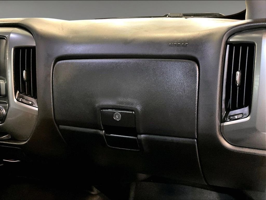 Used 2018 Gray Chevrolet LT image 13