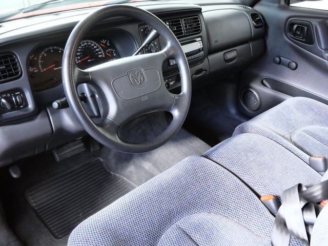 Used 1999  Dodge Base image 3
