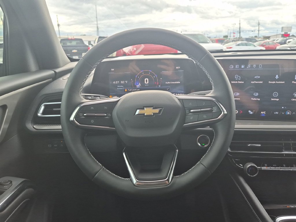 New 2027 Mosaic Black Metallic Chevrolet LT image 16