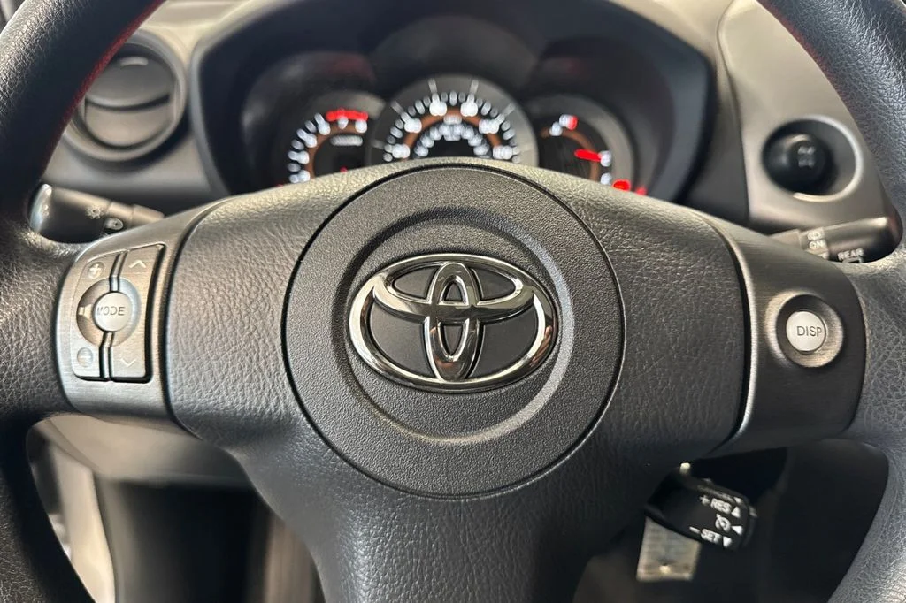 Used 2012 Silver Toyota Sport image 25
