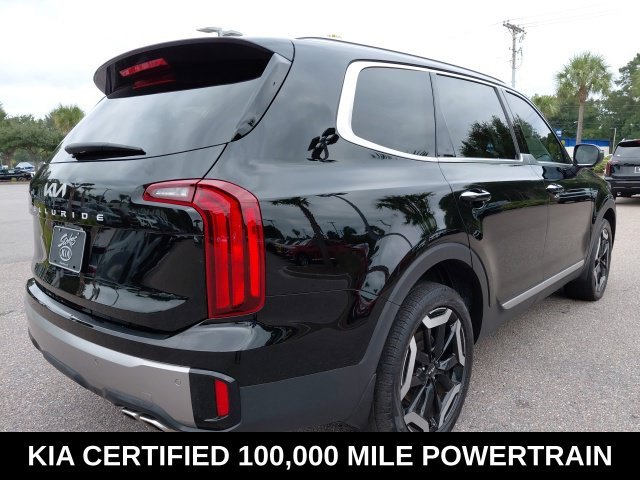 Used 2025 Black Kia S image 5