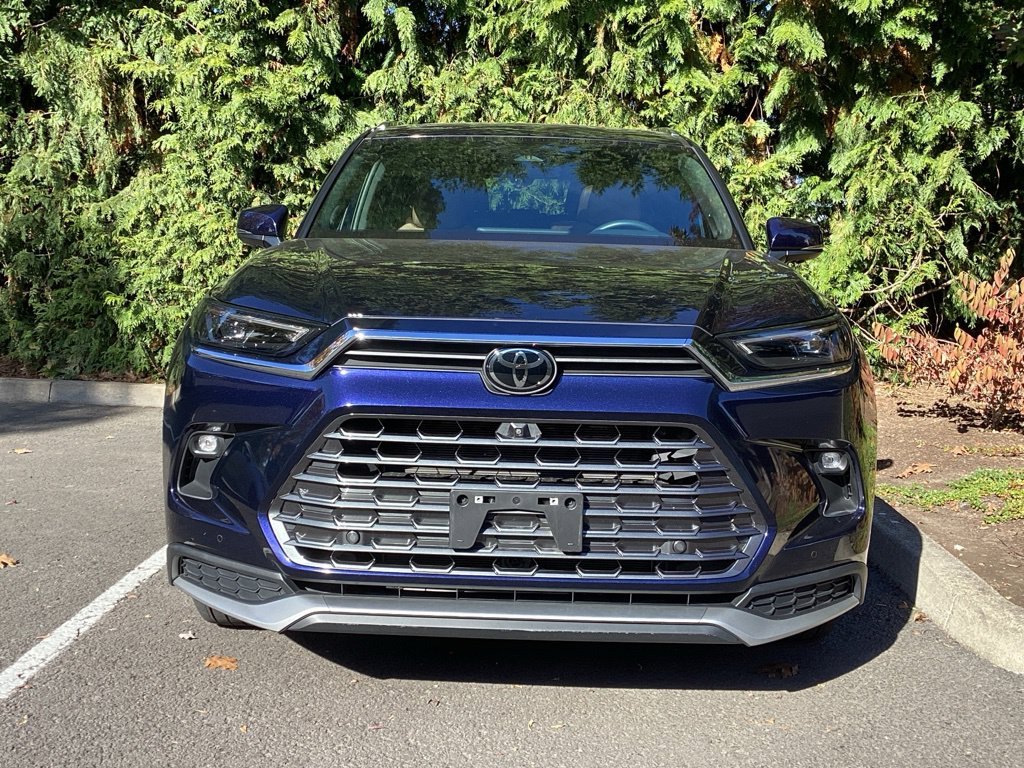 Certified Used 2025 Blue Toyota MAX Platinum image 22