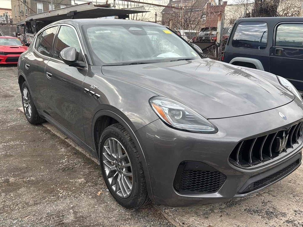 Used 2023 Gray Maserati GT image 3
