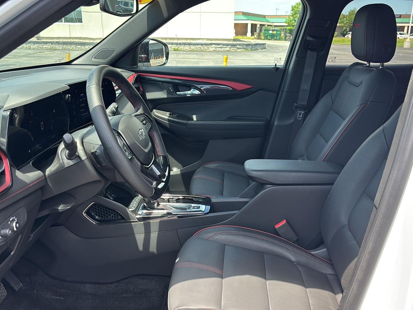Used 2024 Summit White Chevrolet RS image 30
