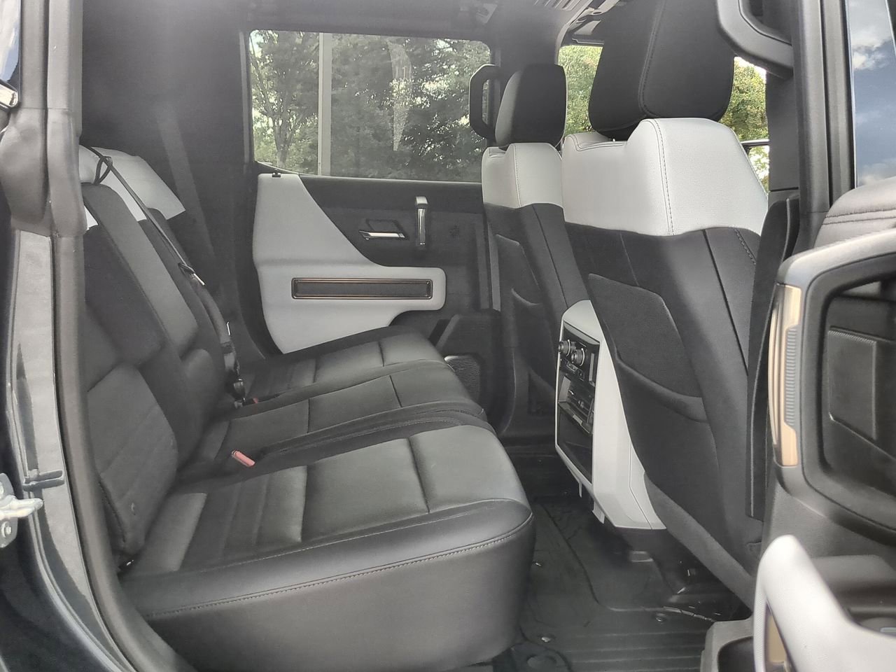 2025 GMC HUMMER EV 2X - Photo 28
