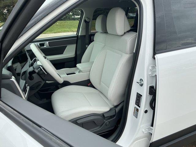 2026 Hyundai Santa Fe SE - Photo 9