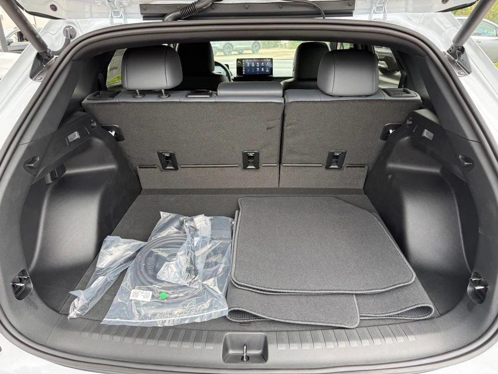 New 2026 Frostline White Pearl Honda Touring image 16
