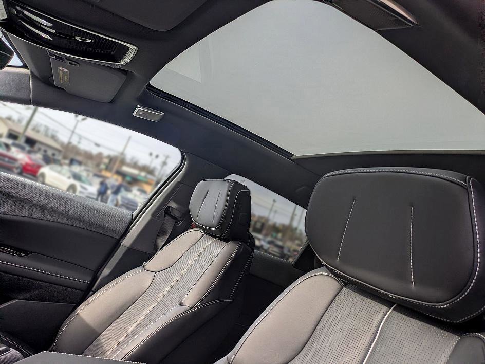 2025 Cadillac OPTIQ Luxury 2 - Photo 11