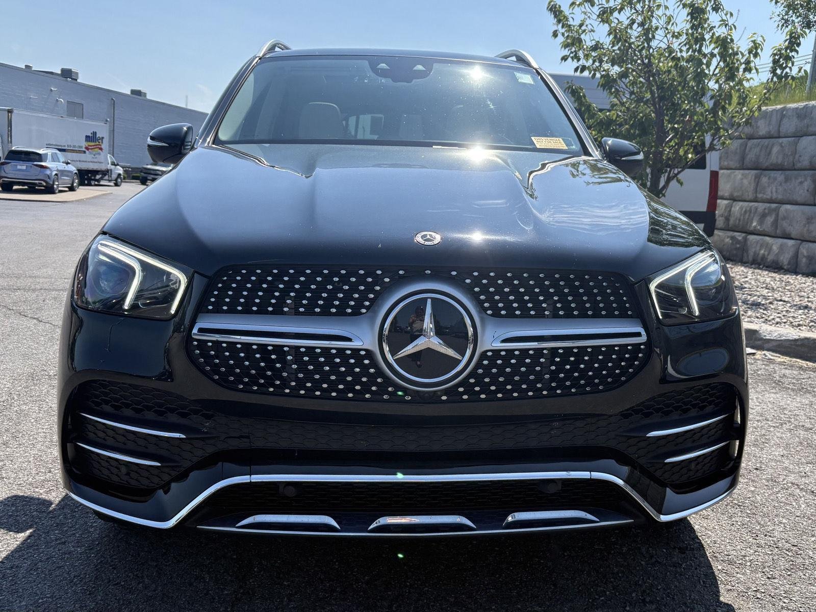 Used 2021 Black Mercedes-Benz GLE 450 image 2