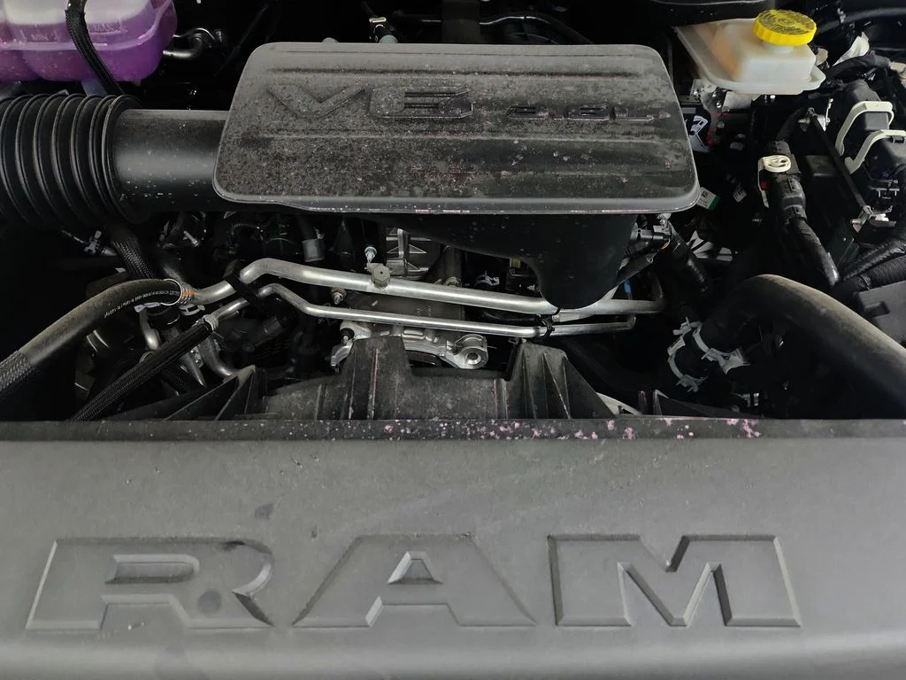 New 2026 Granite Crystal Metallic Clear-Coat Exterior Paint RAM Big Horn/Lone Star image 32