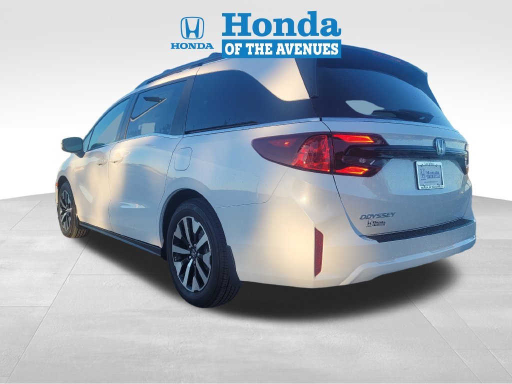 New 2027 Platinum White Pearl Honda EX-L image 5