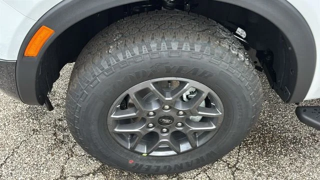 New 2026 White Ford XLT image 32
