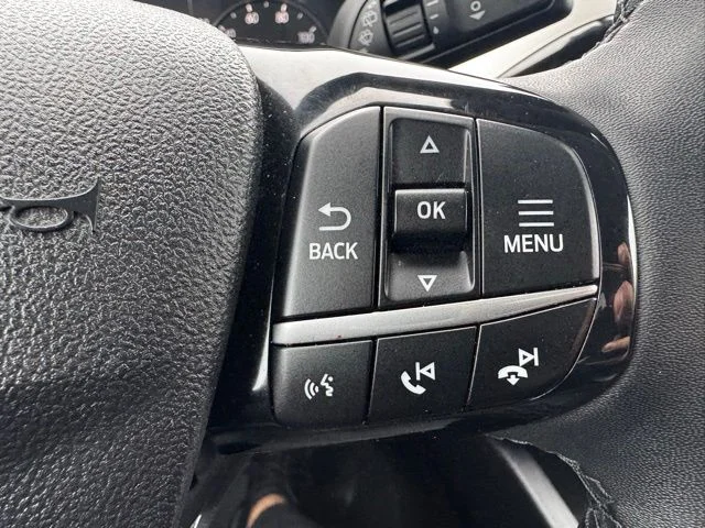 Used 2022  Ford SEL image 24