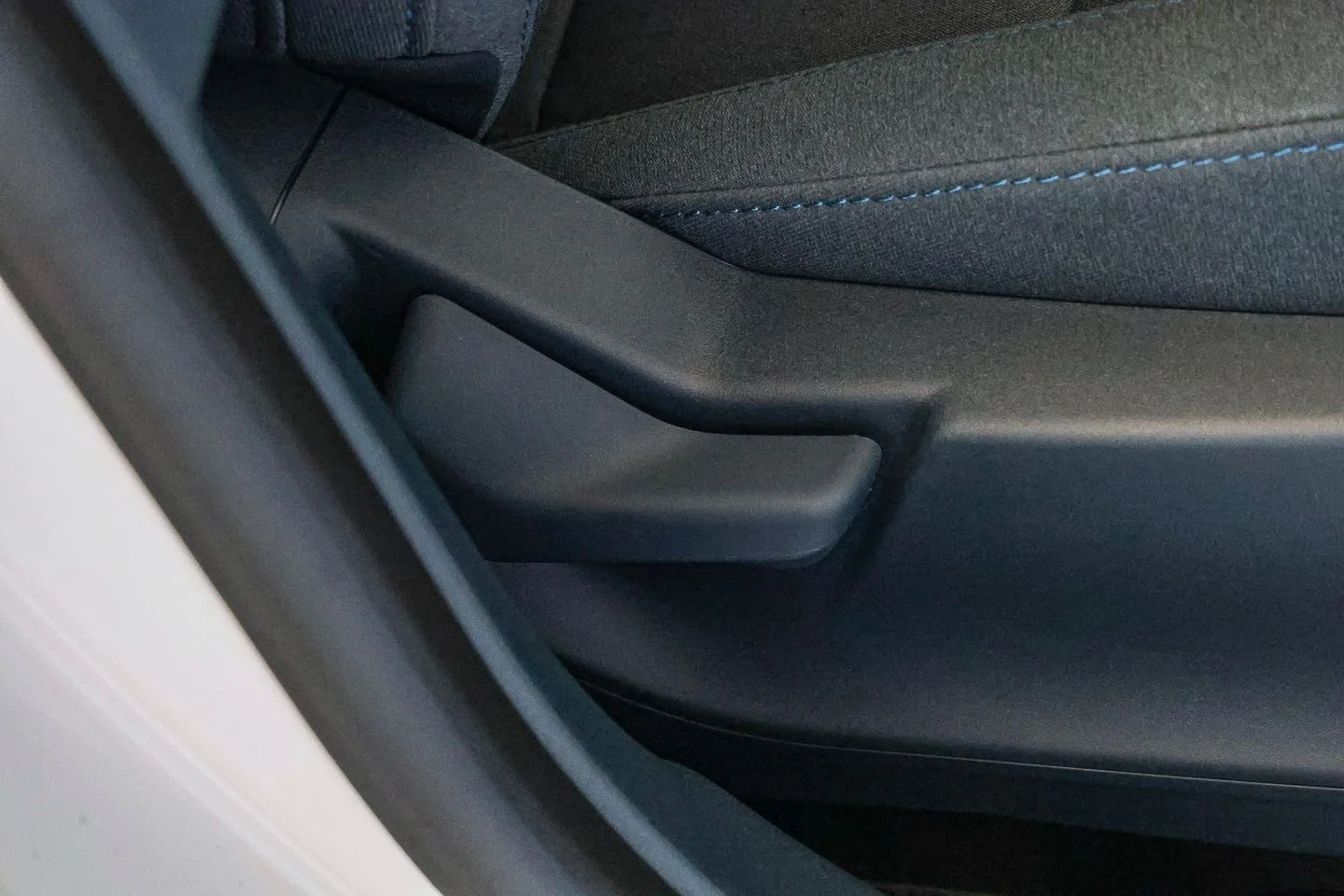New 2026 Oxford White Ford XLT image 35
