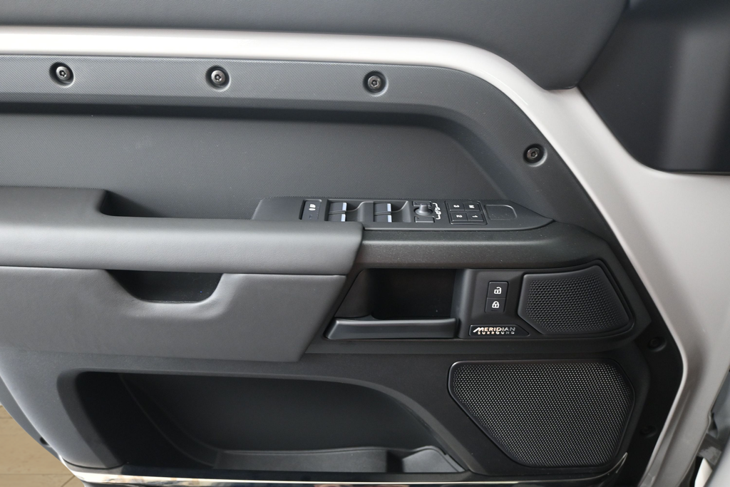 New 2026  Land Rover  OCTA image 11