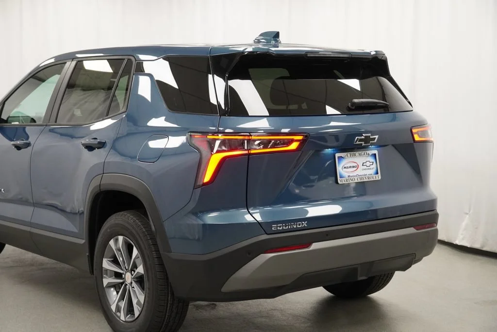 2027 Chevrolet Equinox LT - Photo 37