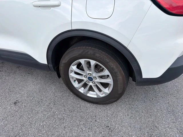 Used 2020 White Ford SE image 7