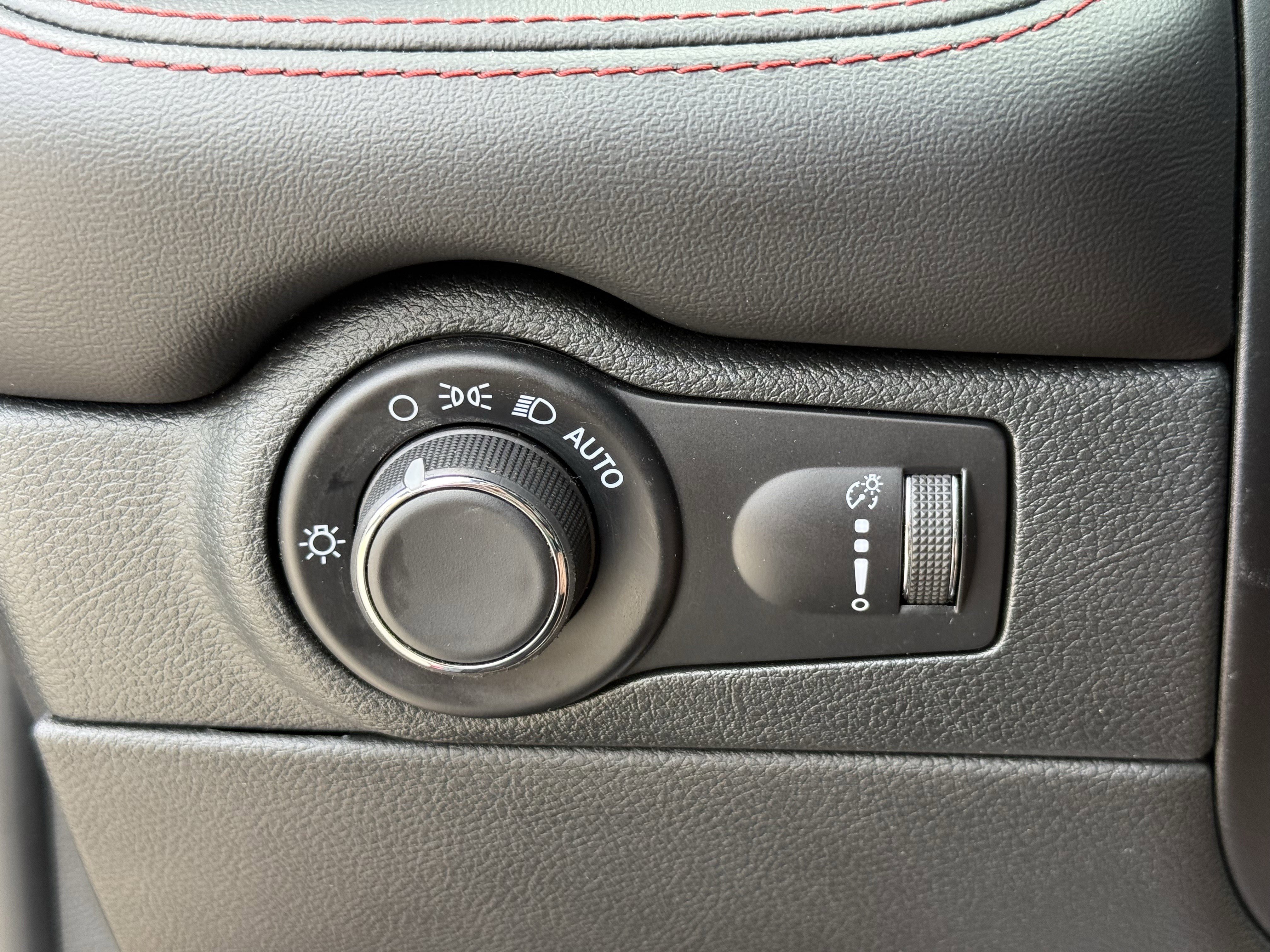 Used 2024 Octane Red Pearlcoat Dodge  image 24