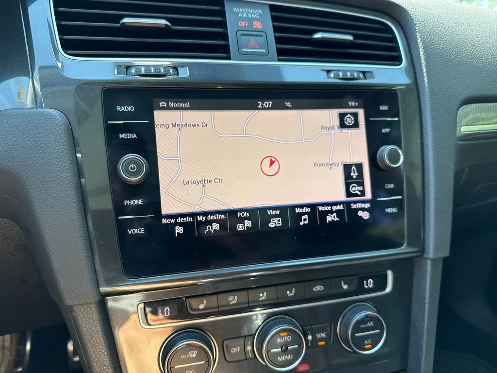 Used 2018  Volkswagen TSI SE image 18