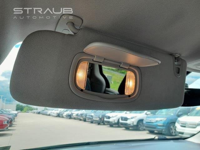 Used 2022 Brilliant Black Crystal Pearlcoat Chrysler Touring L image 29