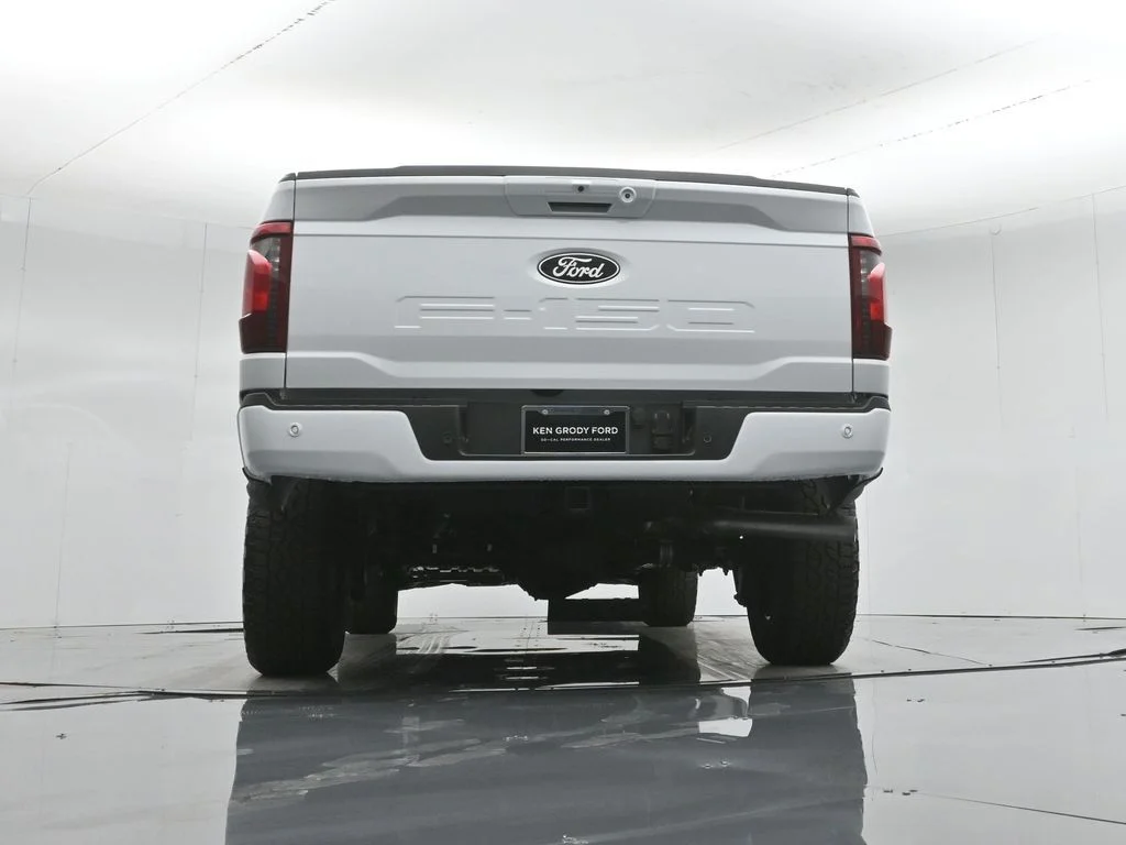 New 2026 Oxford White Ford XLT image 51