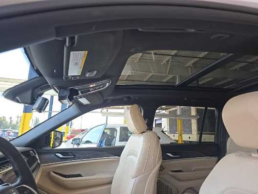 Used 2023 Bright White Clearcoat Jeep  image 10