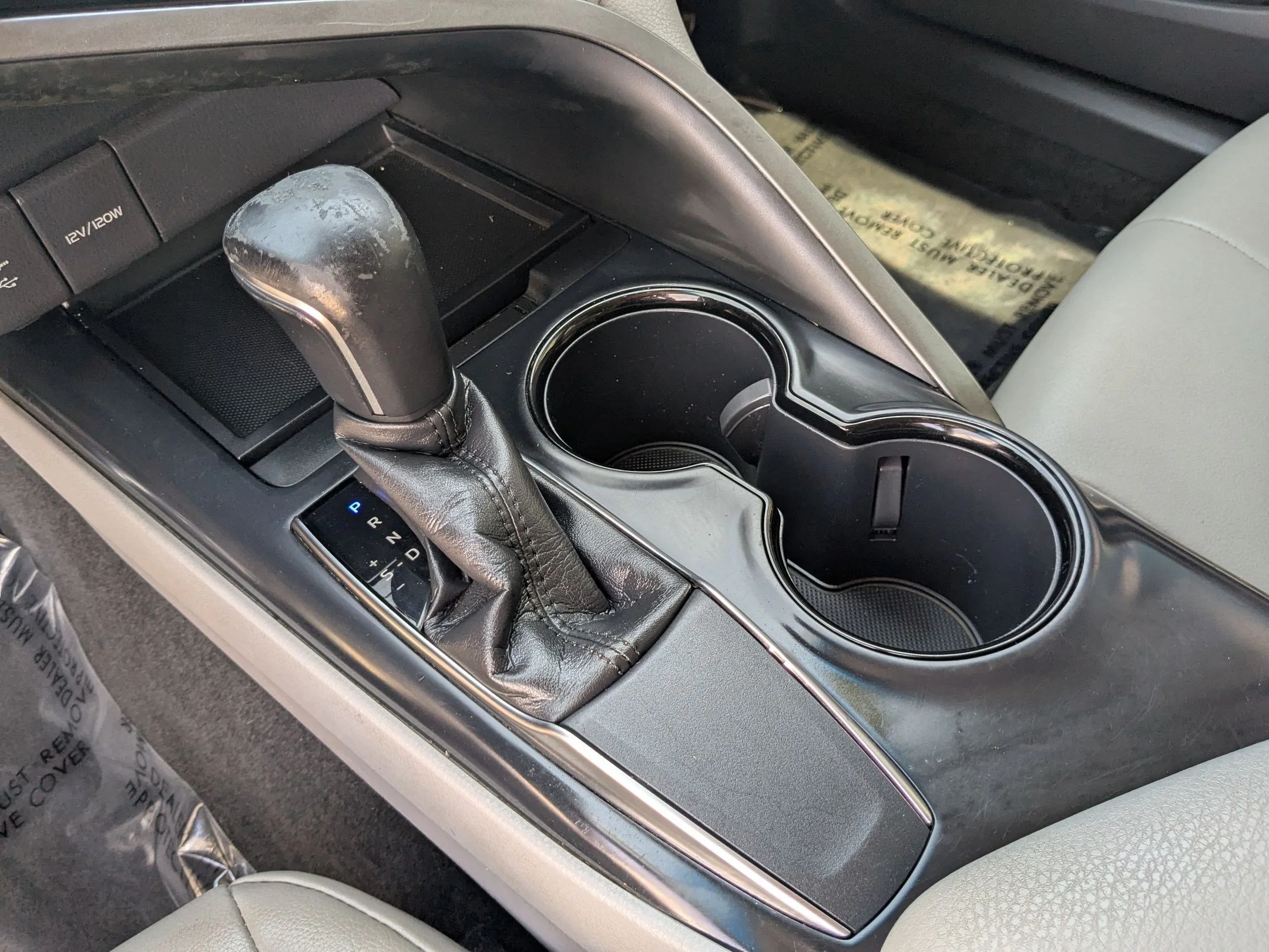 Used 2018 Super White Toyota SE image 26