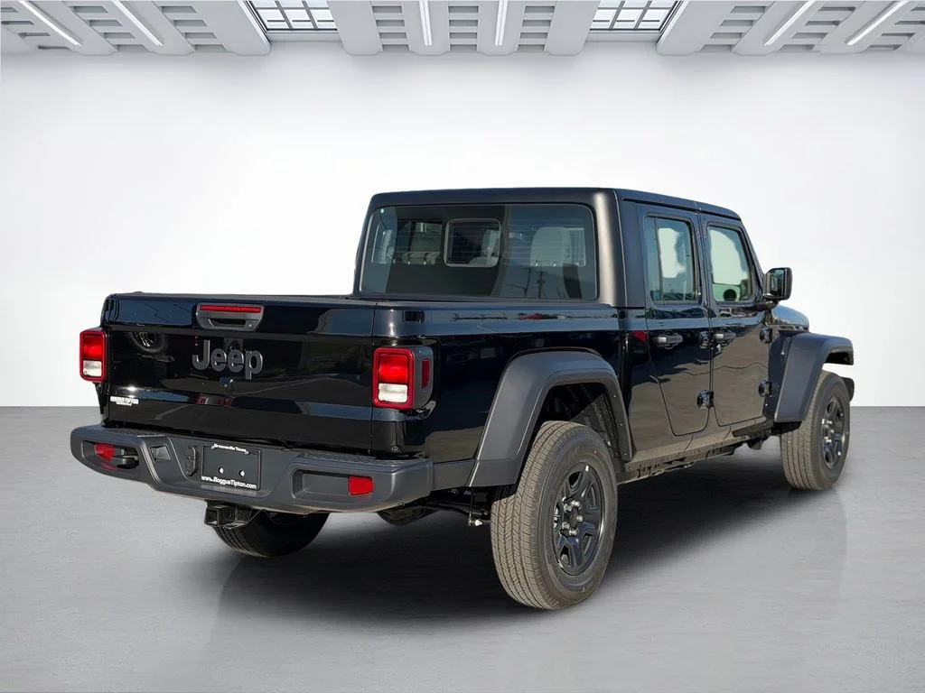 New 2026 Granite Crystal Metallic Clearcoat Jeep Texas Trail image 3