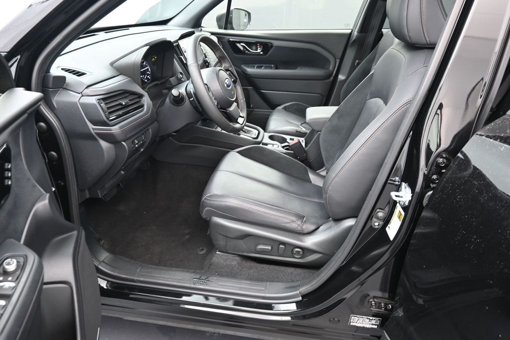 Used 2025 Crystal Black Silica Subaru Touring image 15