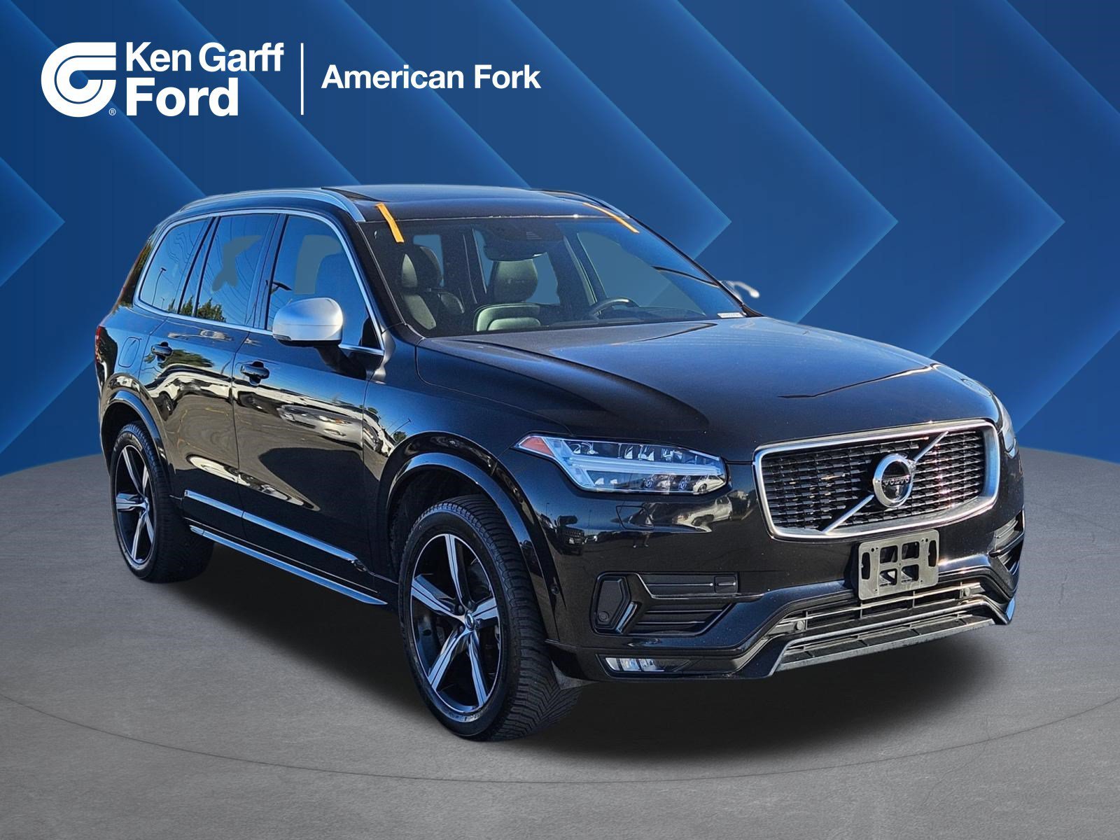 2019 Volvo XC90 T6 R-Design AWD's photo