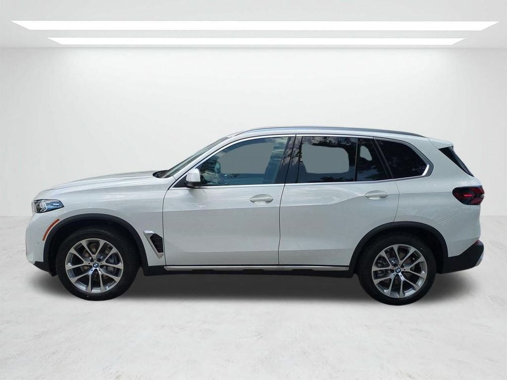 New 2026 Alpine White BMW sDrive40i image 7