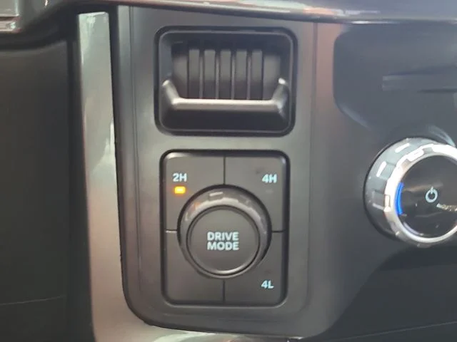 Used 2023 Black Ford XLT image 29