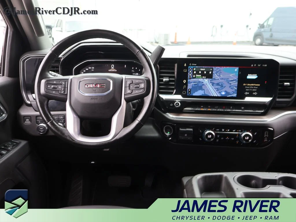 Used 2025 Silver GMC SLT image 18
