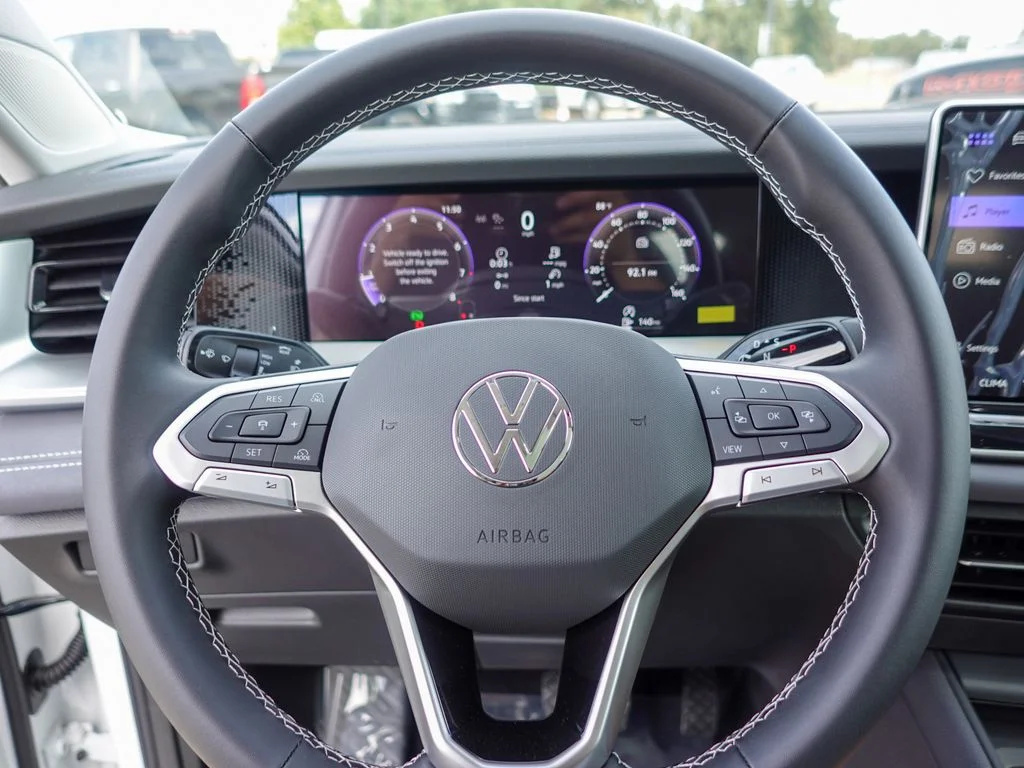 New 2026 Pure White Volkswagen 2.0T SE image 12