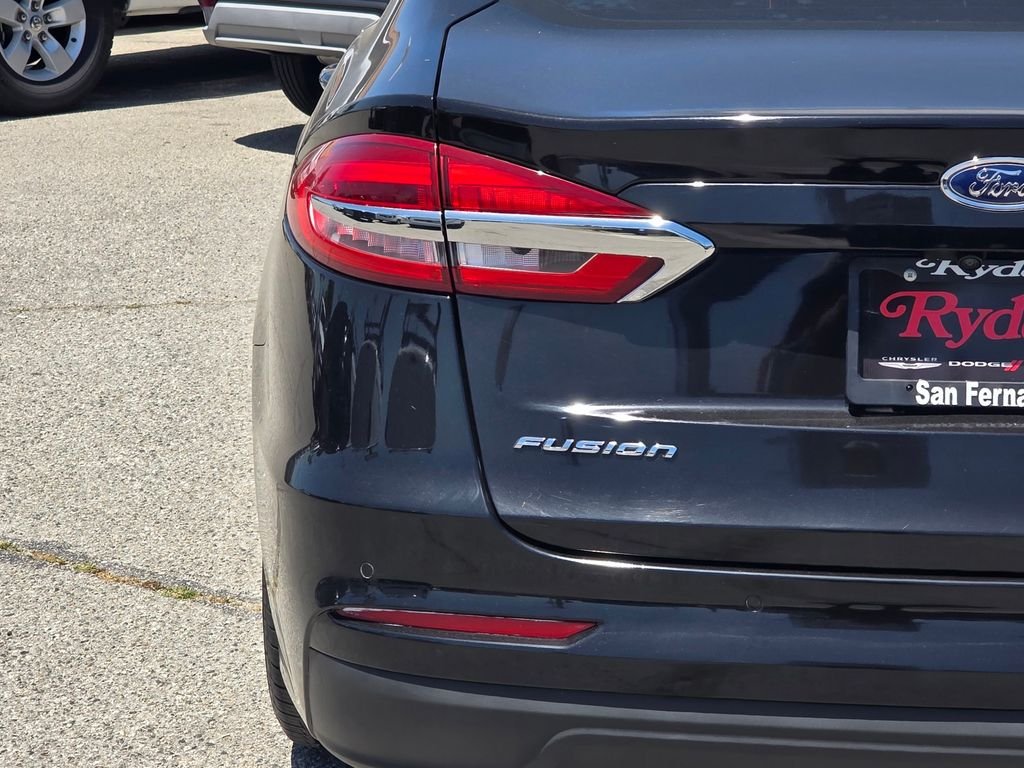 Used 2020 Black Ford SE image 8
