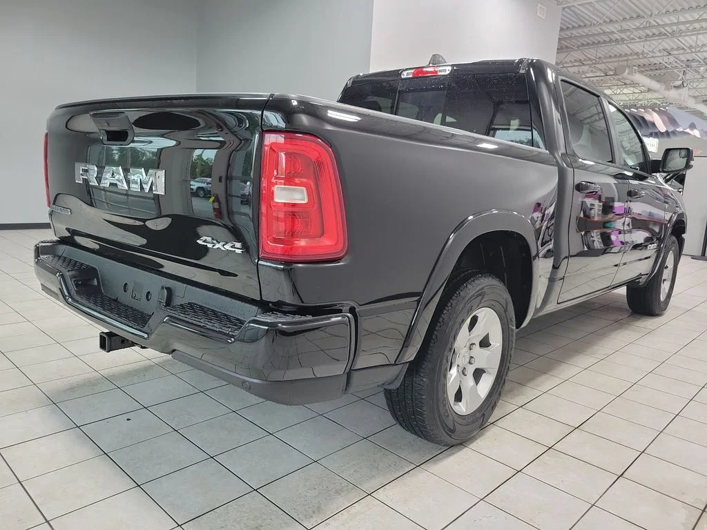 New 2026 Diamond Black Crystal Pearl-Coat Exterior Paint RAM Big Horn/Lone Star image 8