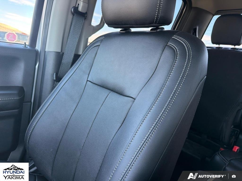 Used 2019  Ford LARIAT image 20