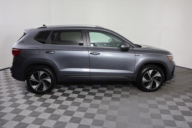 Used 2024 Gray Volkswagen 1.5T SE image 9