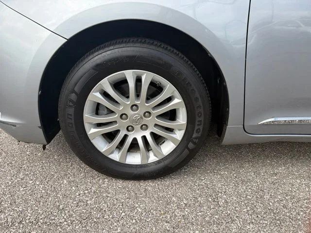 Used 2011 Silver Toyota XLE image 37
