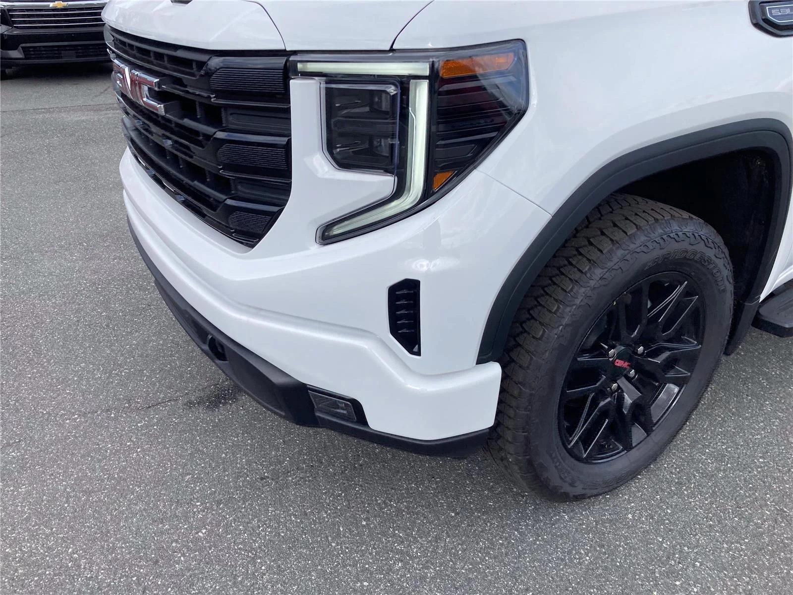 New 2026 Summit White GMC Elevation image 11