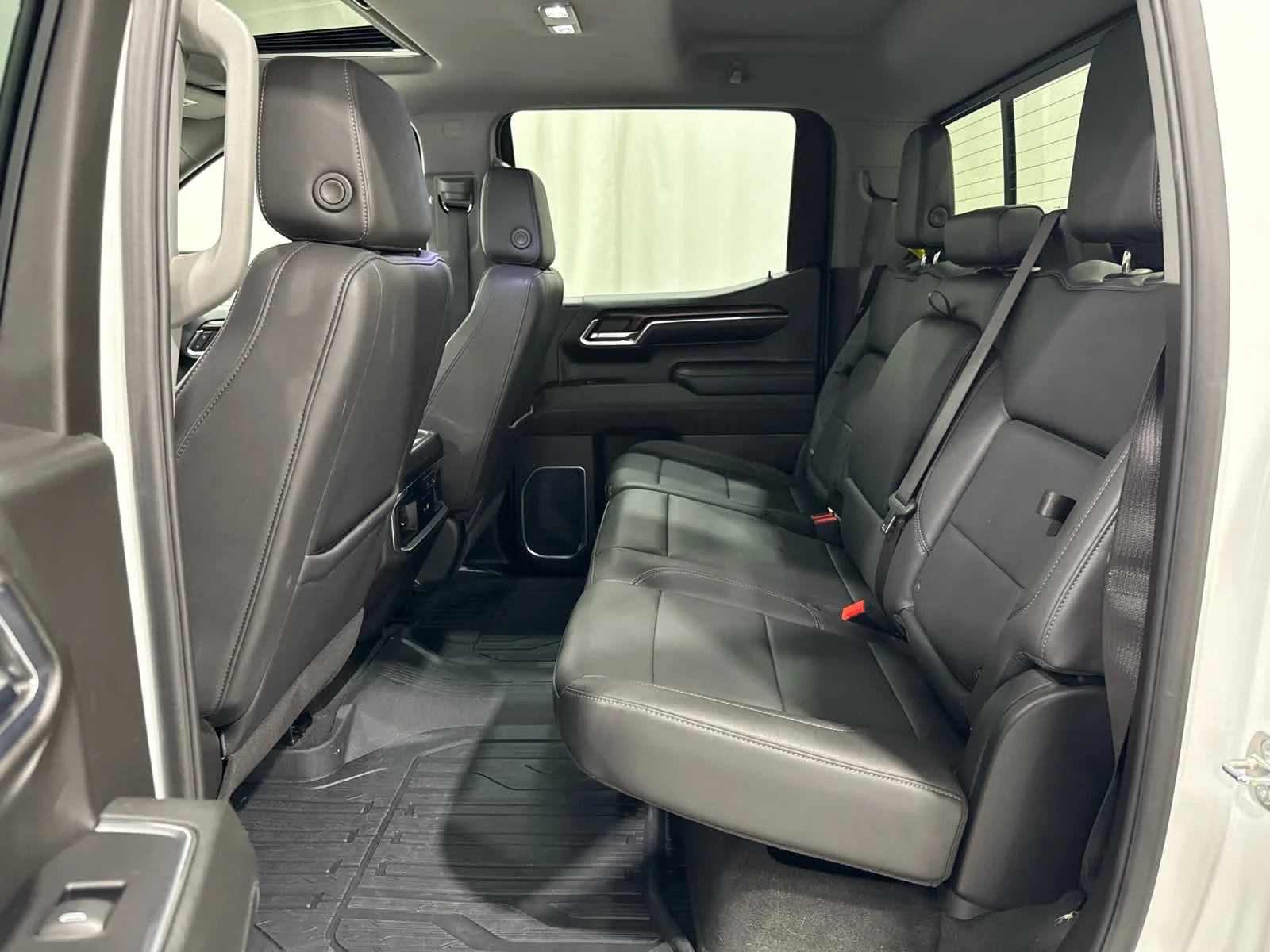 Certified Used 2024 Summit White GMC SLT image 12