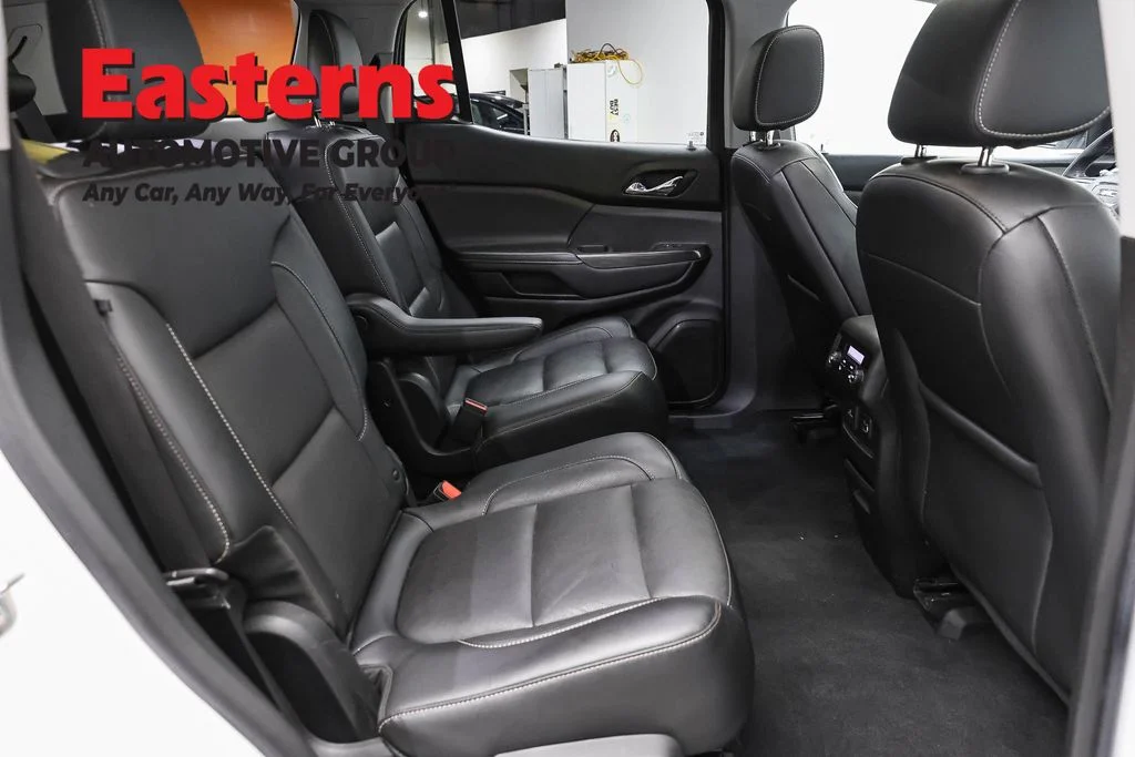 Used 2018 White GMC SLT-2 image 28