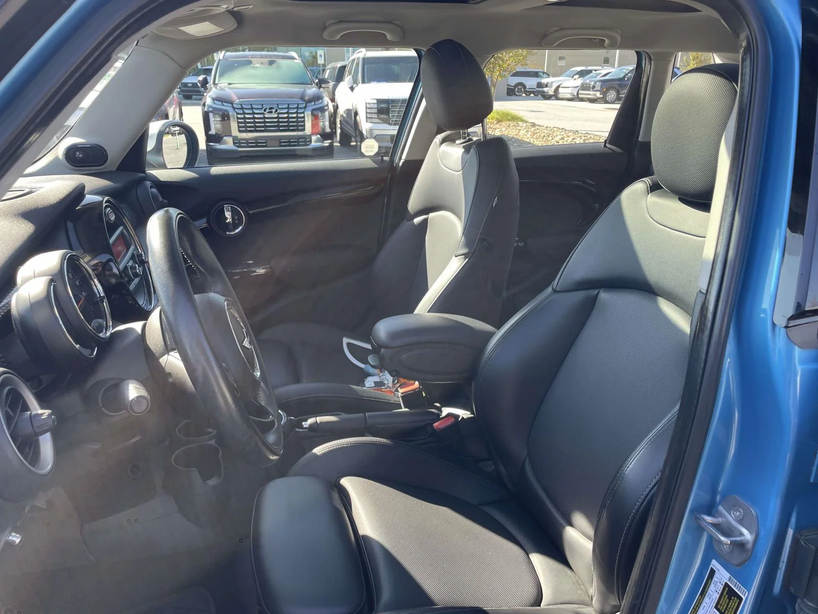 Used 2015 Electric Blue Metallic MINI S image 9
